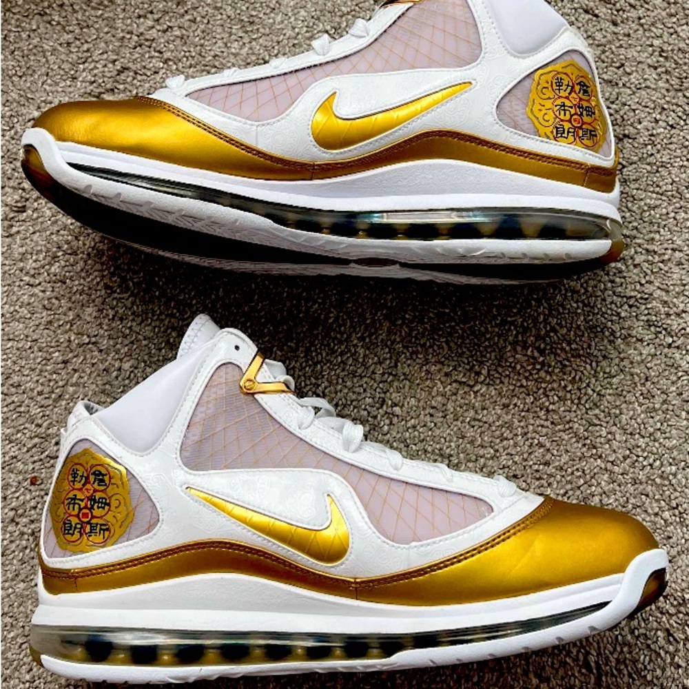 LeBron 7 china moon  💯% authentic